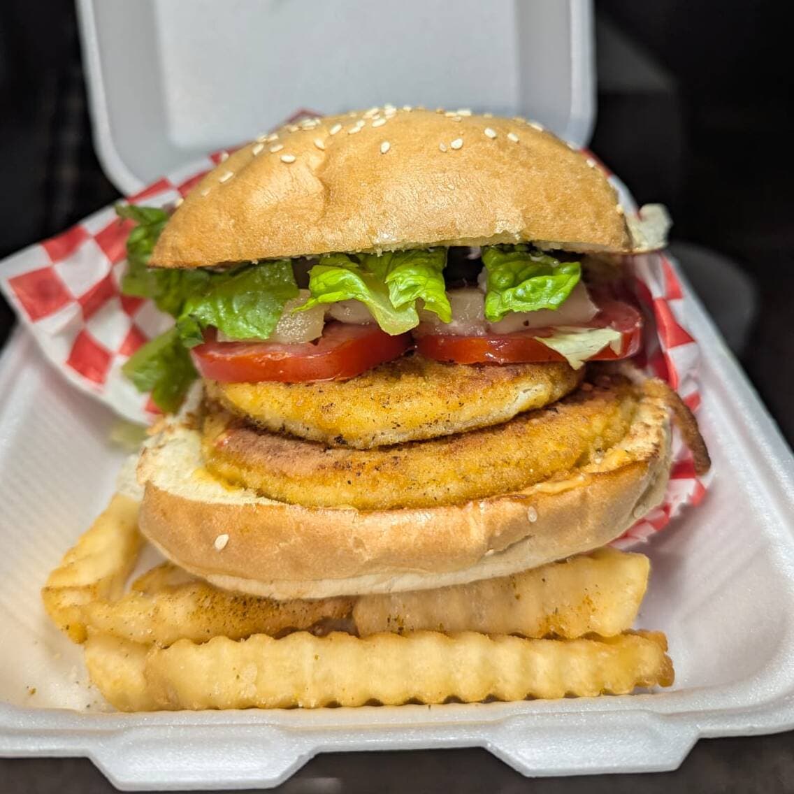HAMBURGUESA JUMBO DOBLE DE POLLO CON PAPAS