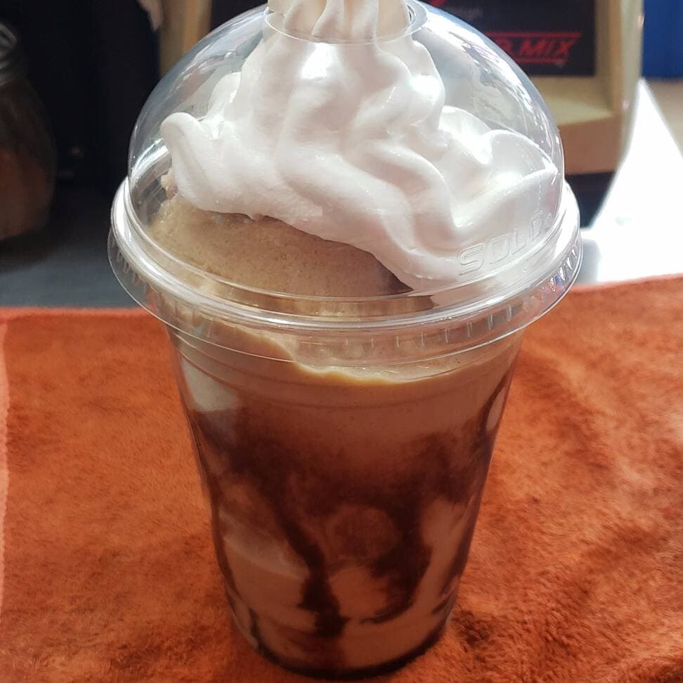 Frappé de Caramelo Vaso de 16 Oz