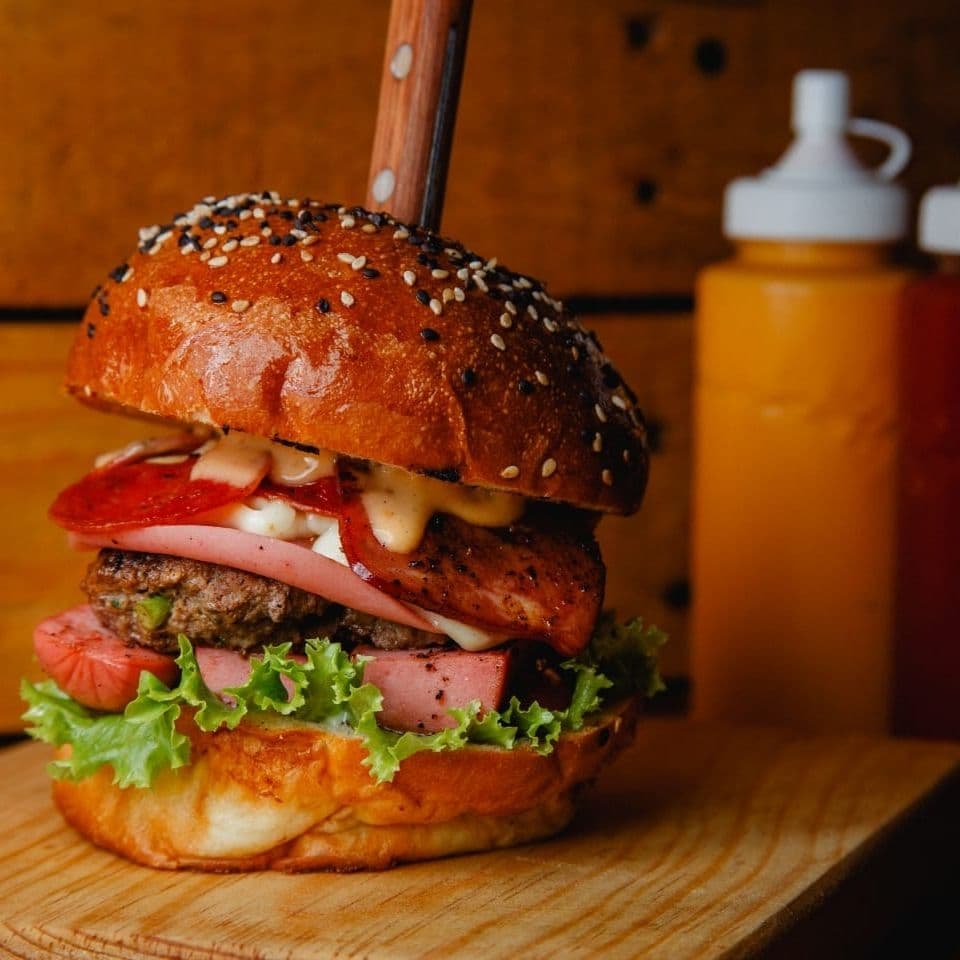Burger Nápoles + 120 Gr de Papas