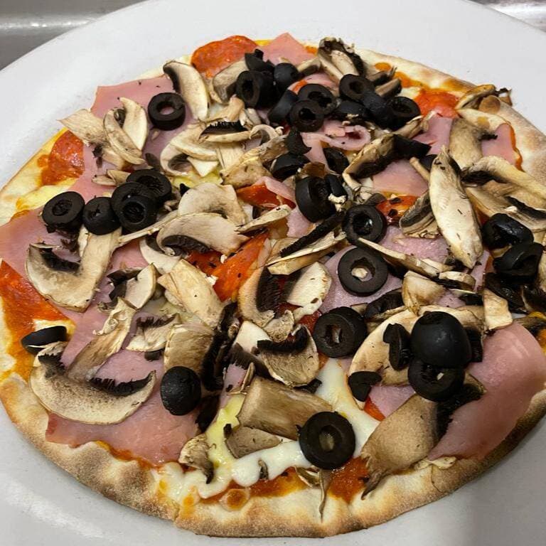 Pizza Cuatro Estaciones