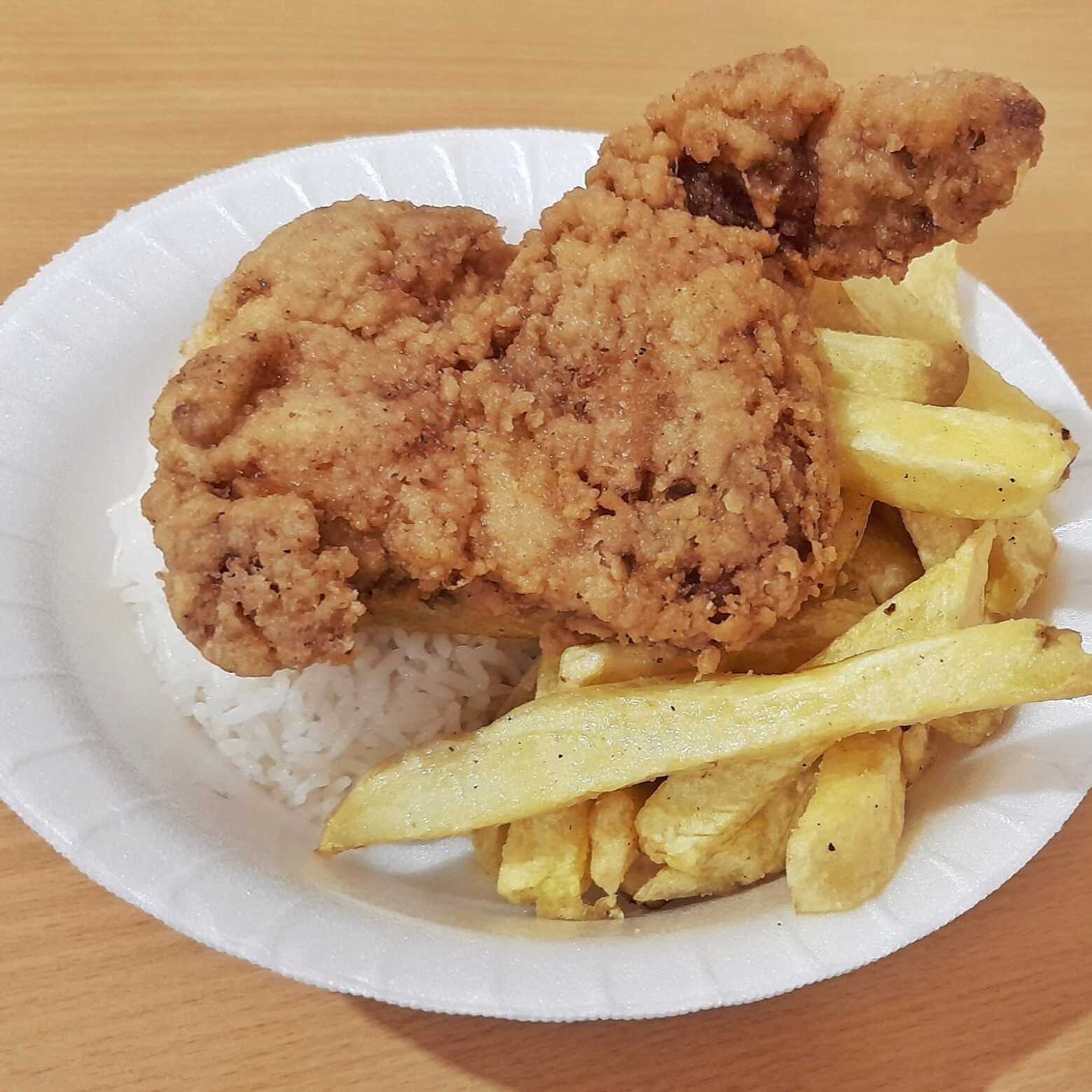 Pecho Broaster con Arroz