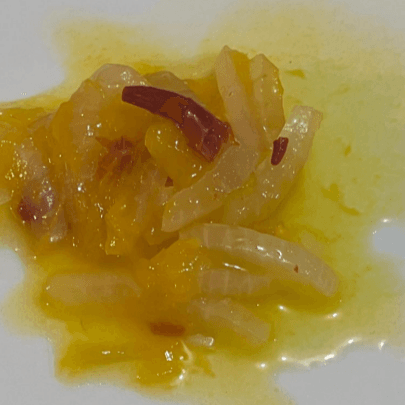 Cebolla en Escabeche con Mango y Chile de Árbol