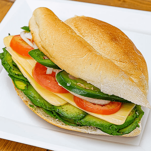 Lonche de Queso Blanco con aguacate