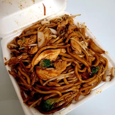 Chow Mein de Pollo