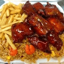 Arroz Oriental con Costillas BBQ