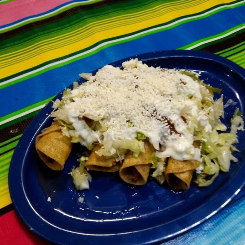 Combo flautas de Tinga