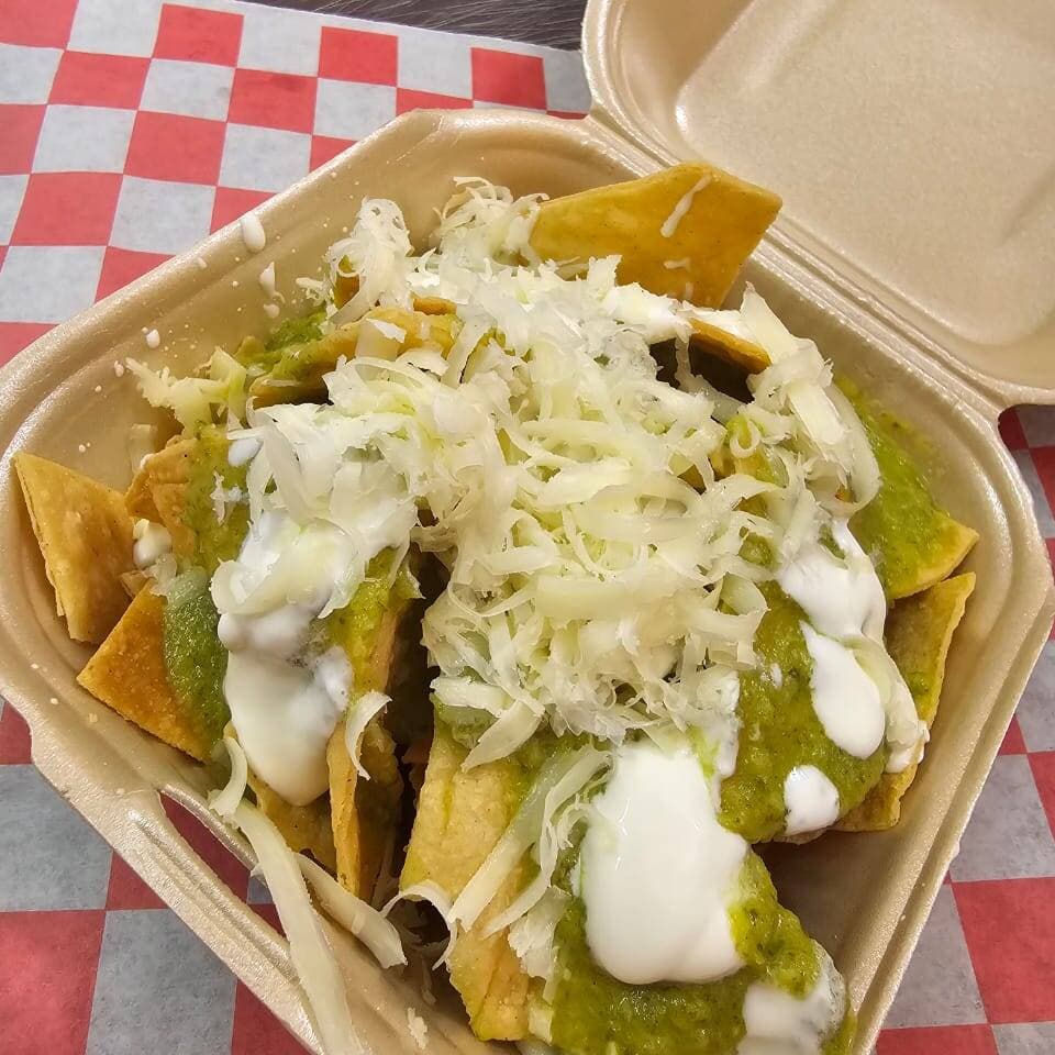 Combo Chilaquiles con Pollo