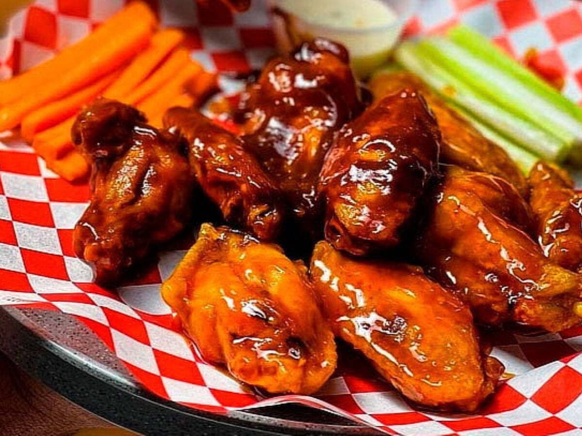 BBQ WINGS