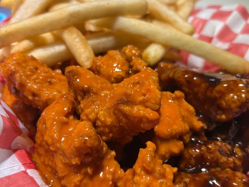 Alitas y Boneless a la Madre