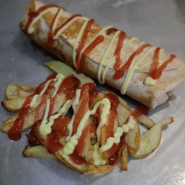 Burrito con papas artesanales