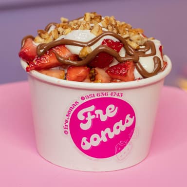 Fresas con Crema y NUTELLA 12 Oz
