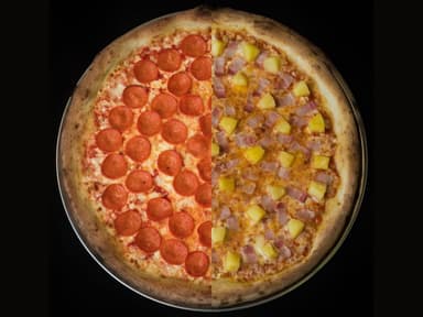 Pizza Grande Mitad Pepperoni y Mitad Hawaiana