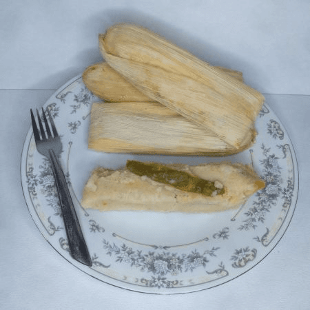 Tamal de Rajas con Queso