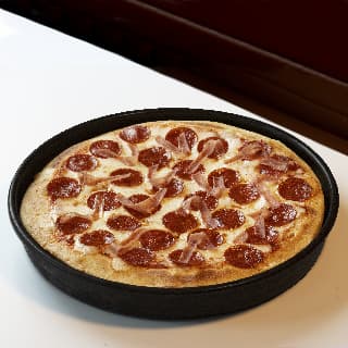 Pizza Jamon Y Pepperoni