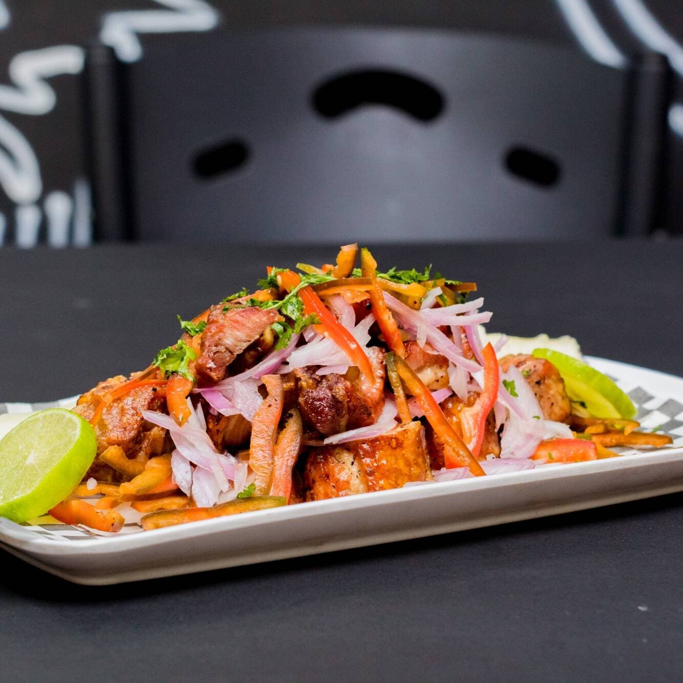 Ceviche de Chicharrón Al Barril