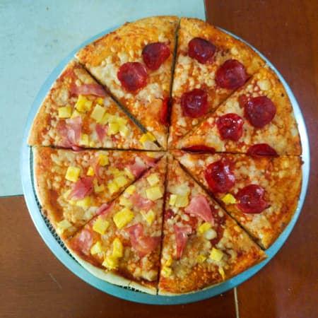 Pizza Mitad Pepperoni y Hawaiana (Grande)