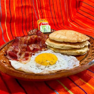 Hot Cakes Triple Acompañado