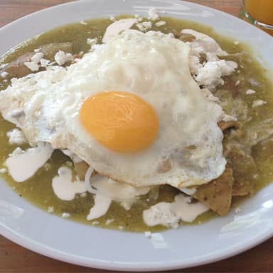 Chilaquiles con Huevo