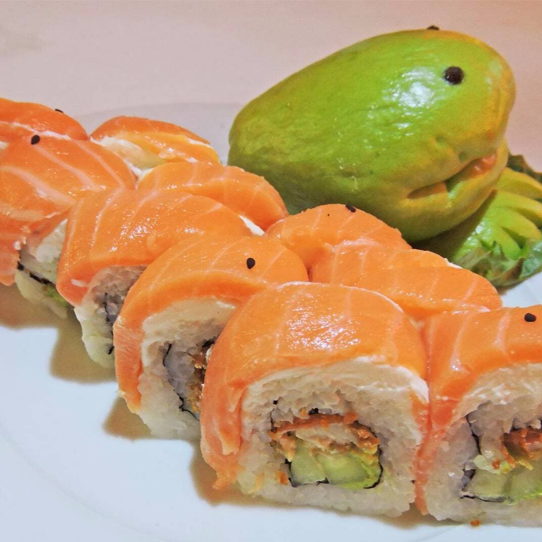 Sake Kawa Roll
