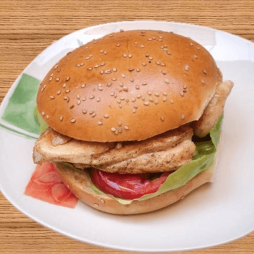 Pan con Filete de Pollo
