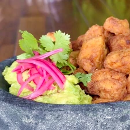 Guacamole con Chicharrón de Tilapia