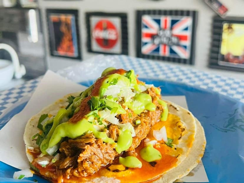 Tacos y birria EL PLEBE