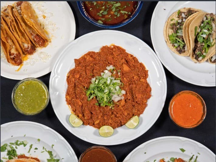 Los Tucanes Tacos y Más