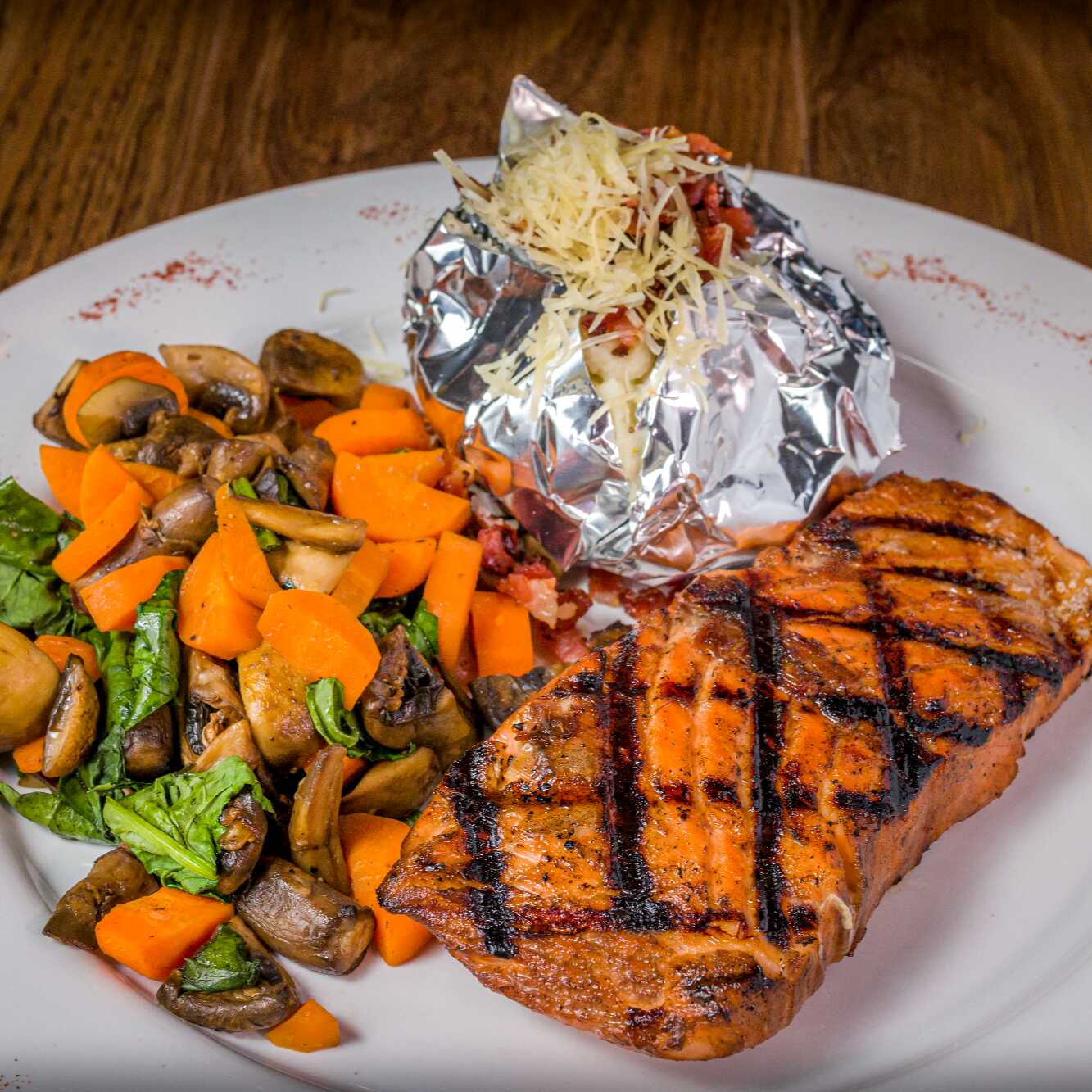SALMÓN AL GRILL