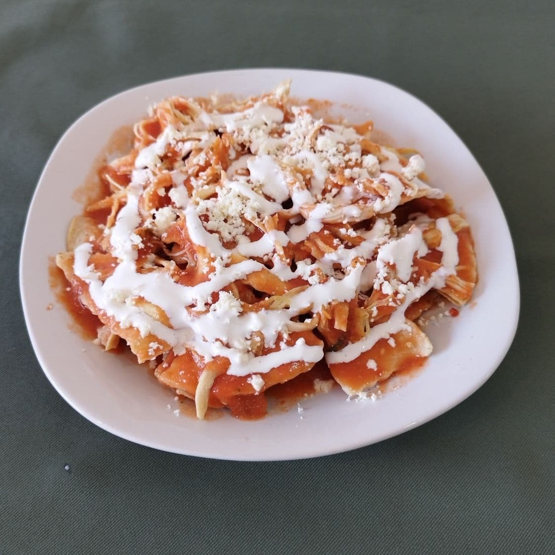 Chilaquiles con Pollo