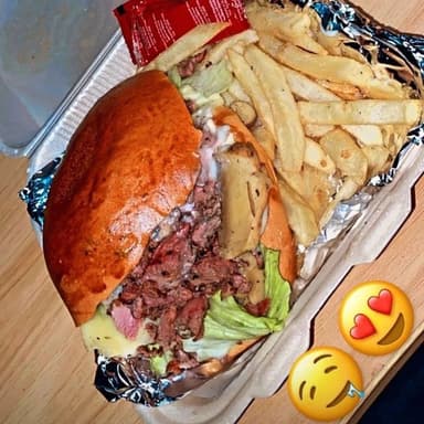 Hamburguesa Clásica 1 + Papas Fritas Clásicas 1