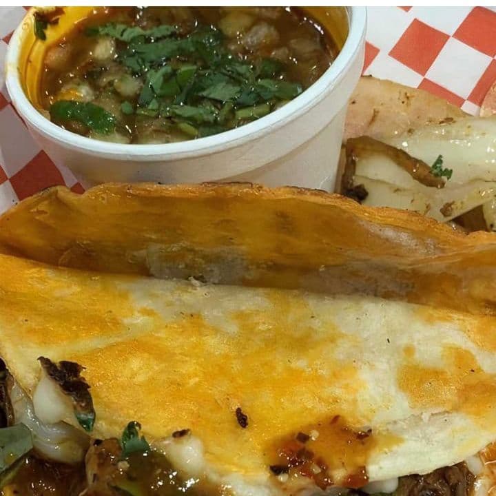 Taco Blandito de Exquisita Barbacoa de Res
