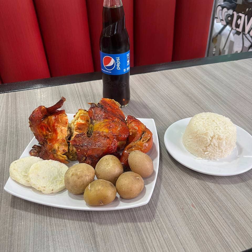 Combo Medio Pollo + Arroz + Gaseosa
