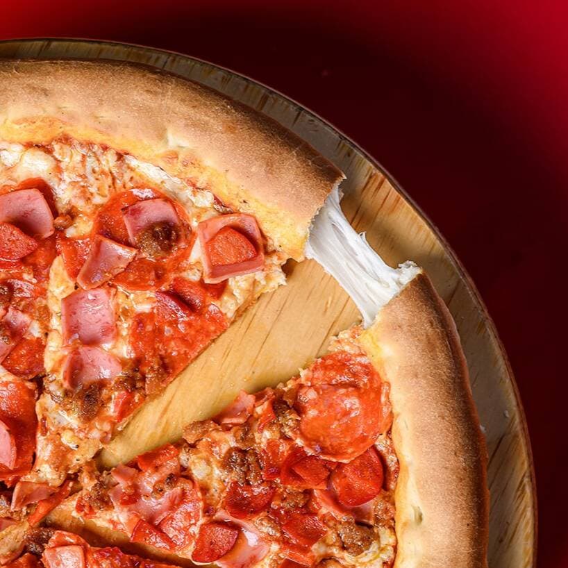 Pizza Grande con Orilla Rellena (1 Ing)
