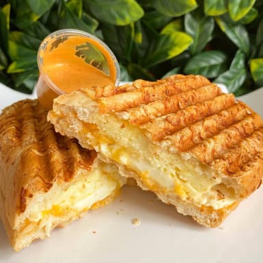 Sándwich Tres Quesos