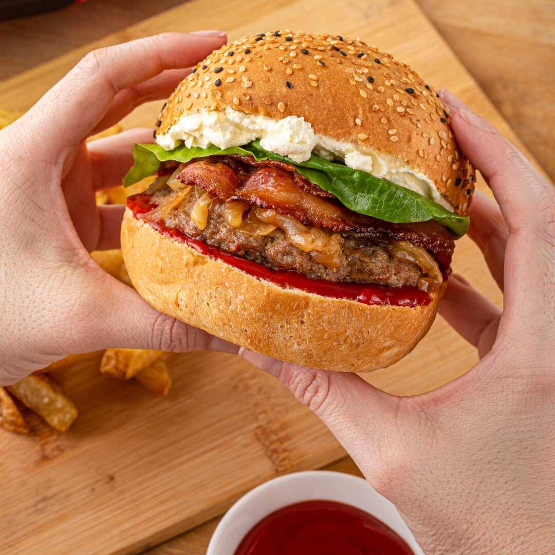 Combo Philadelphia Jack Burger + Papas