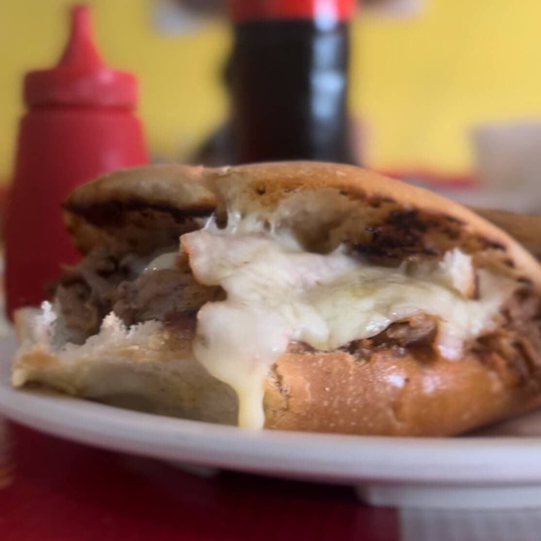 Torta Birria