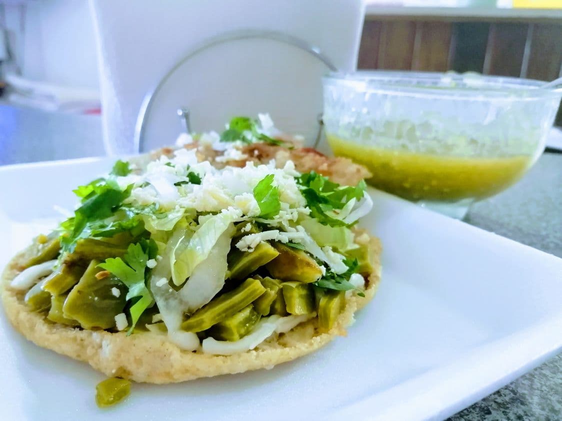 GORDITA CHICHARRON PRENSADO