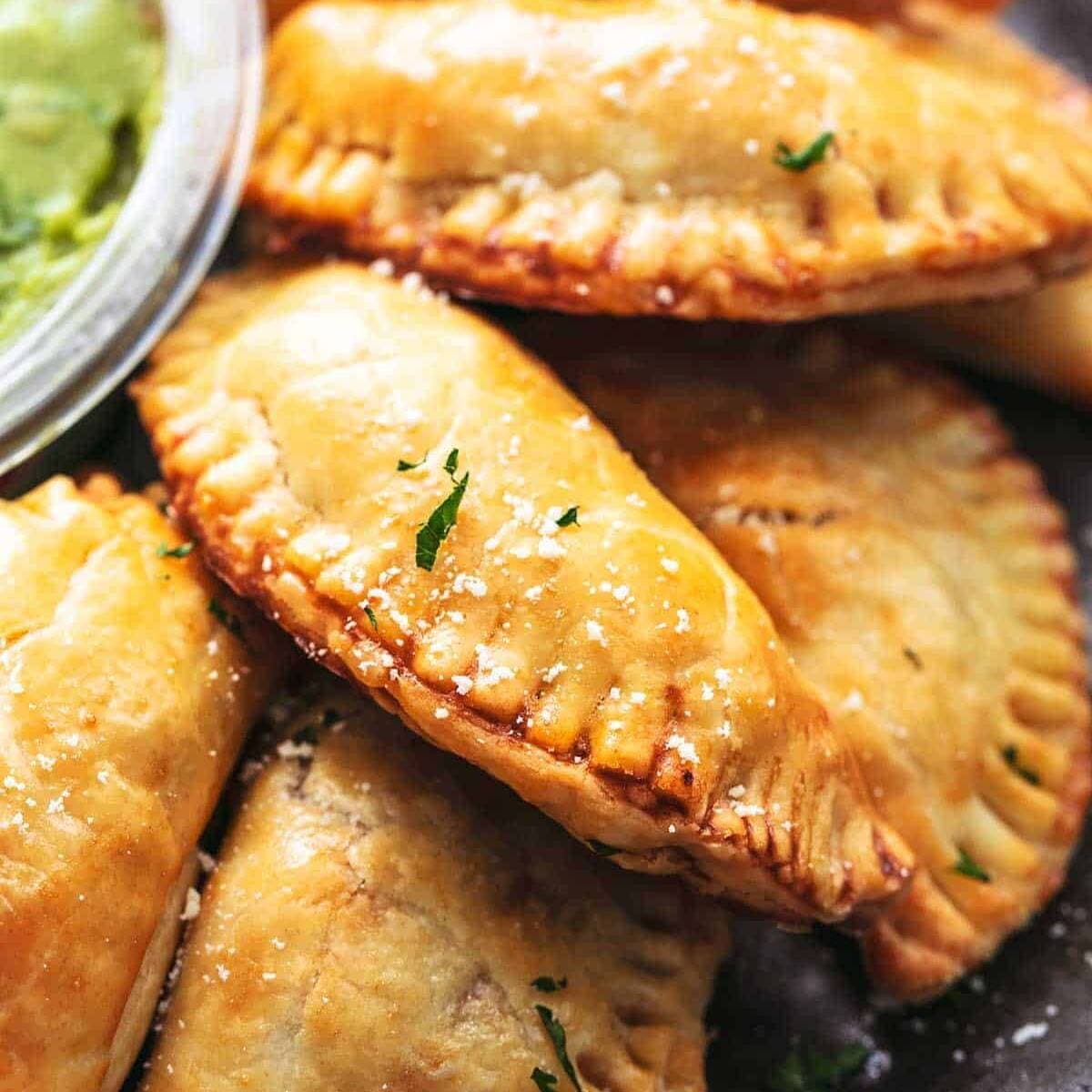 Empanada de Jamón con Queso