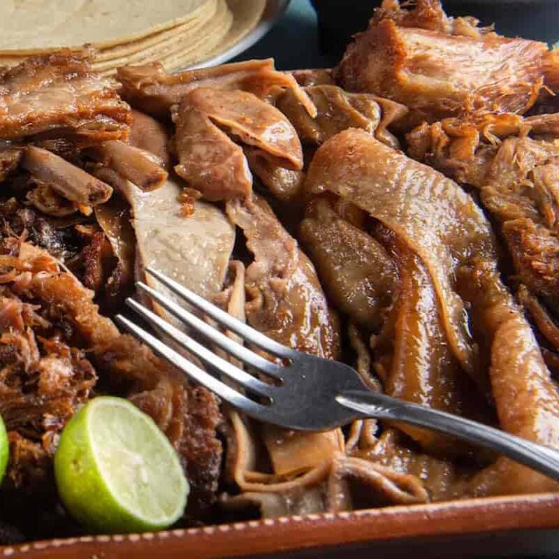 1/4 De Carnitas Y Cueritos