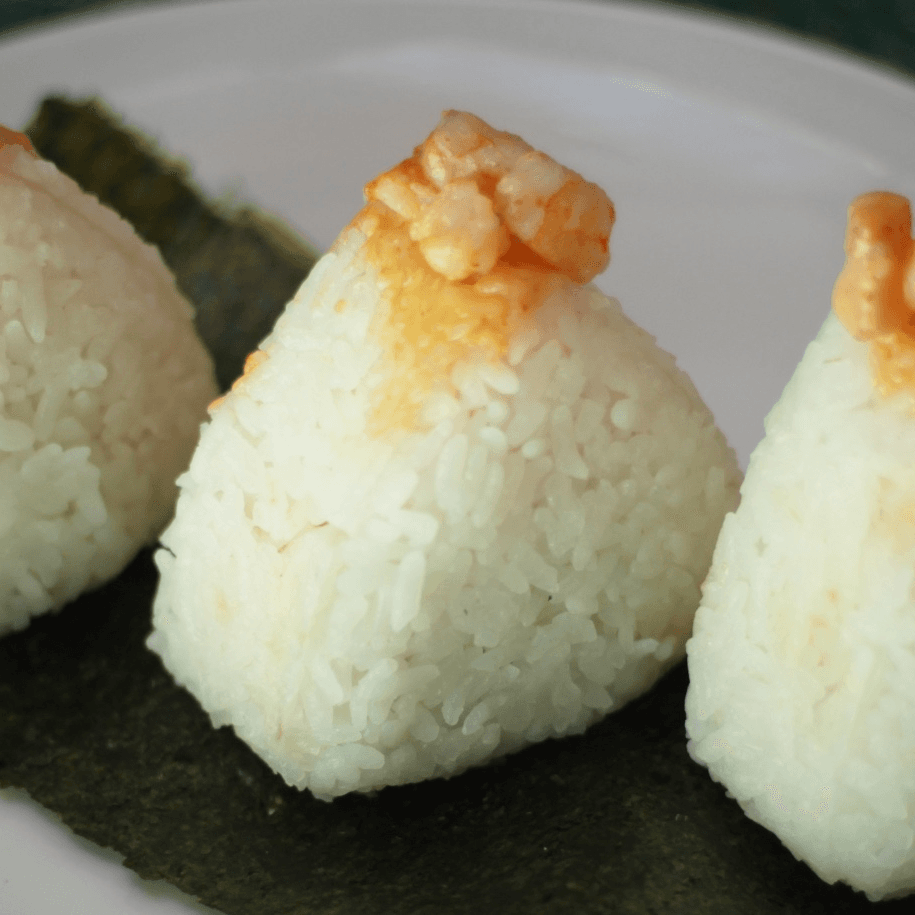 2 Onigiris de Camarón Cocido