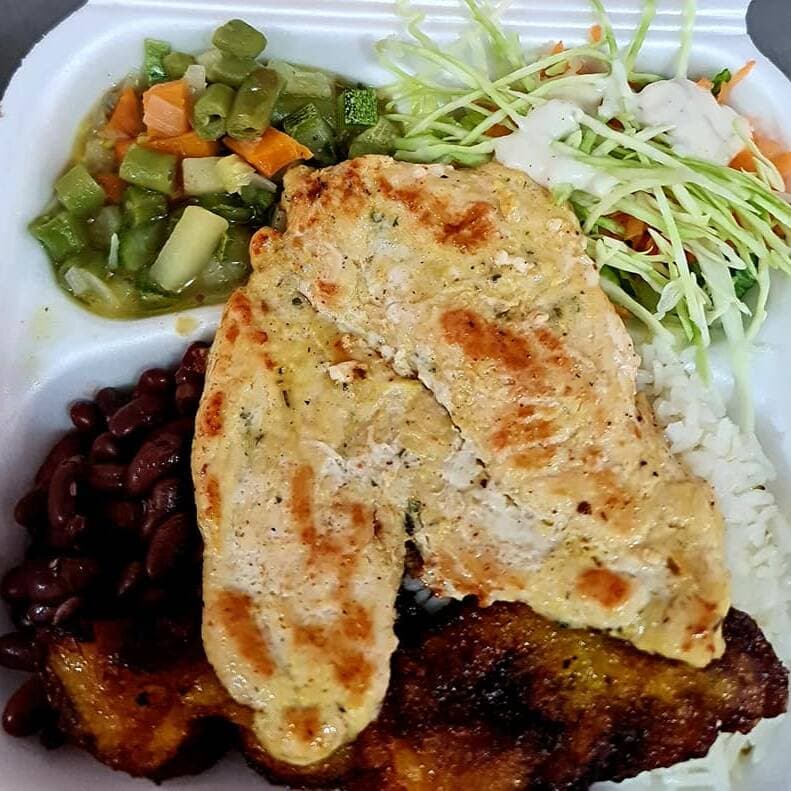 Casado de Filete Pollo a la Plancha