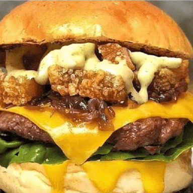 Hamburguesa Media Libra Bacon + Papas + Bebida