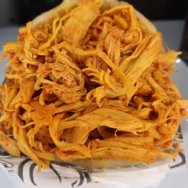 Arepa Rellena de Pollo