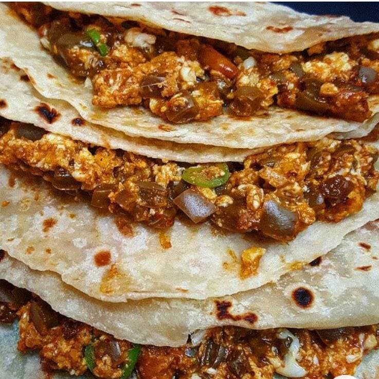 5 Tacos de Huevo con Frijoles