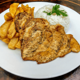 Pechuga a la Plancha con Papas Fritas + Bebida