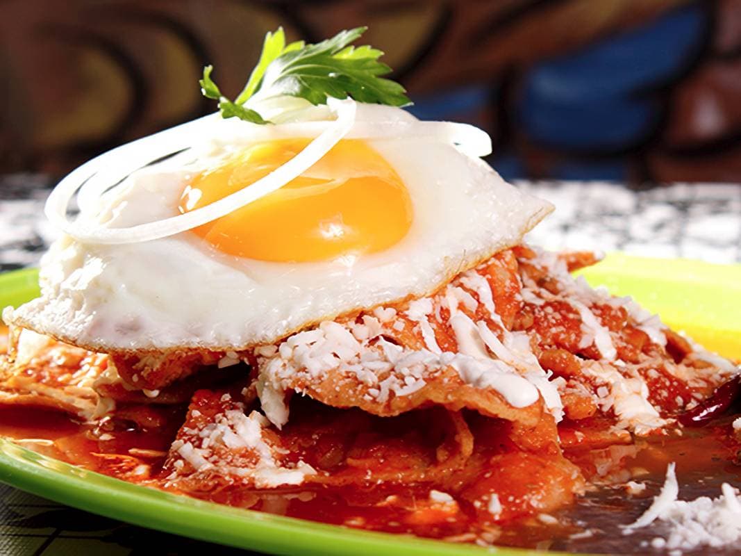 Chilaquiles Rojos Montados