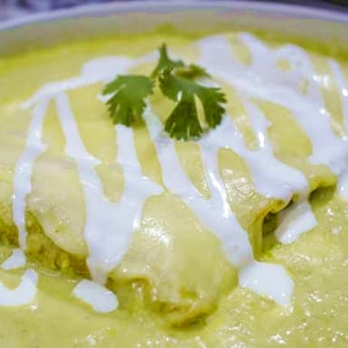 Combo ENCHILADAS SUIZAS + proteína + bebida