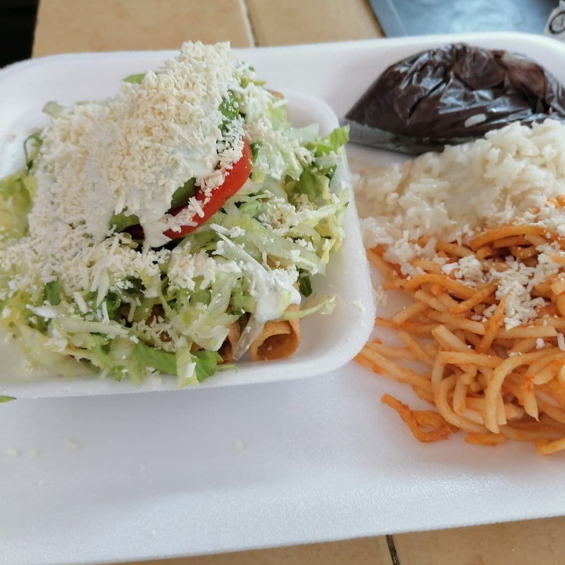 Tacos Dorados en Comida
