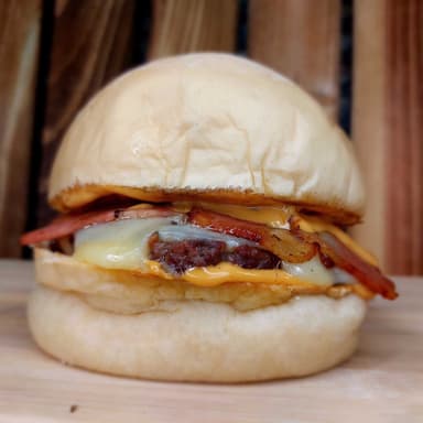 Burger Cheese & Bacon ..