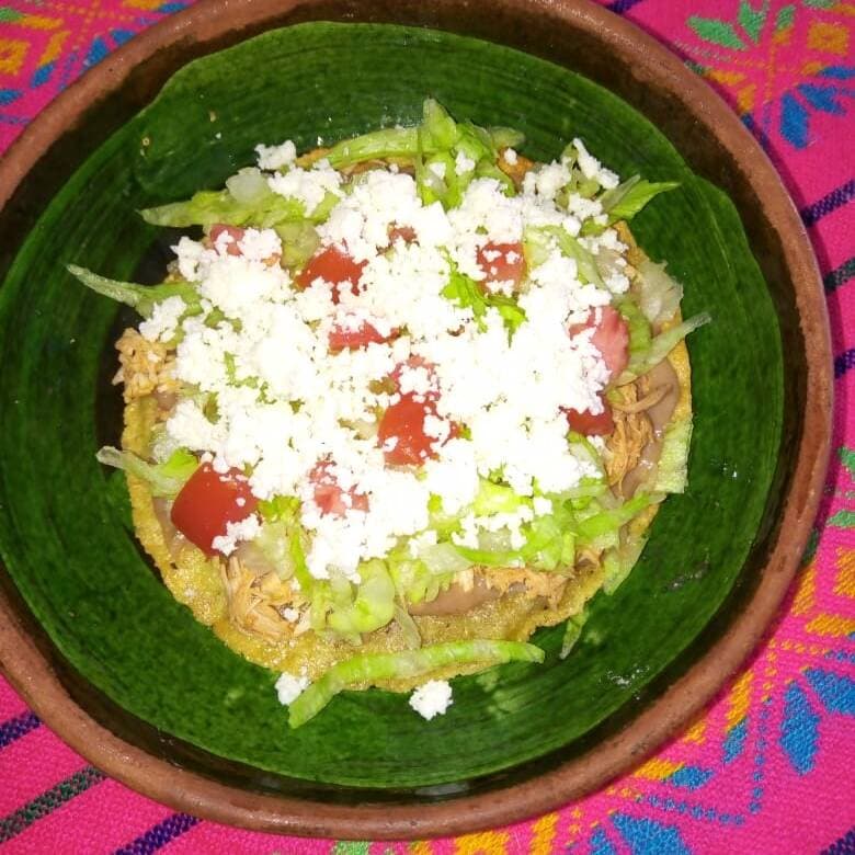 Tostadas de Deshebrada